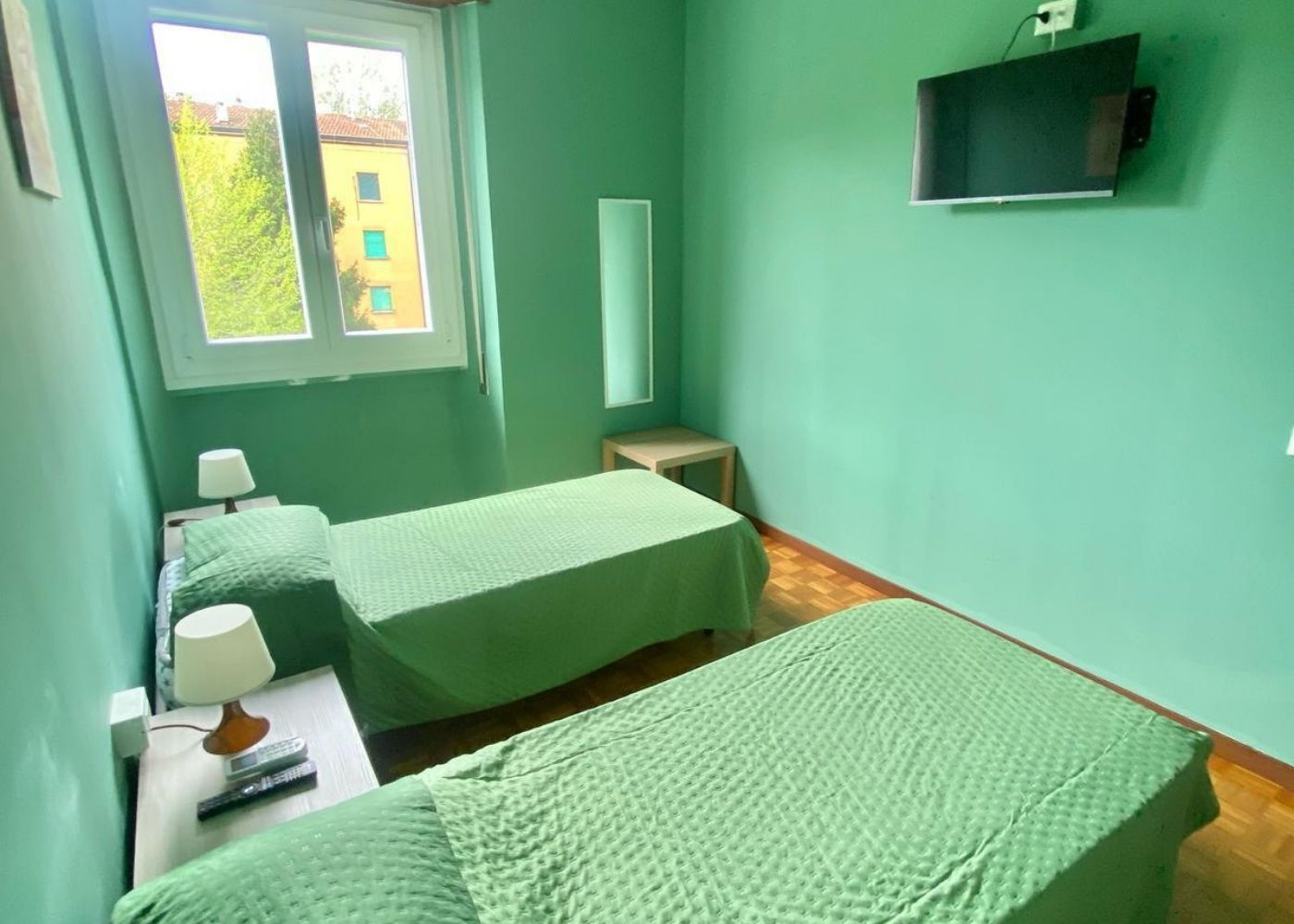 Quarto mobiliado do apartamento em Brescia